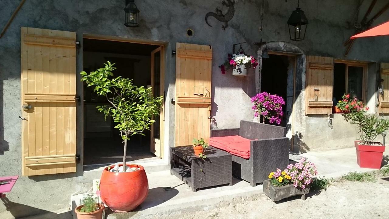 Ferme Familiale Chez Lili Villa Alex ภายนอก รูปภาพ
