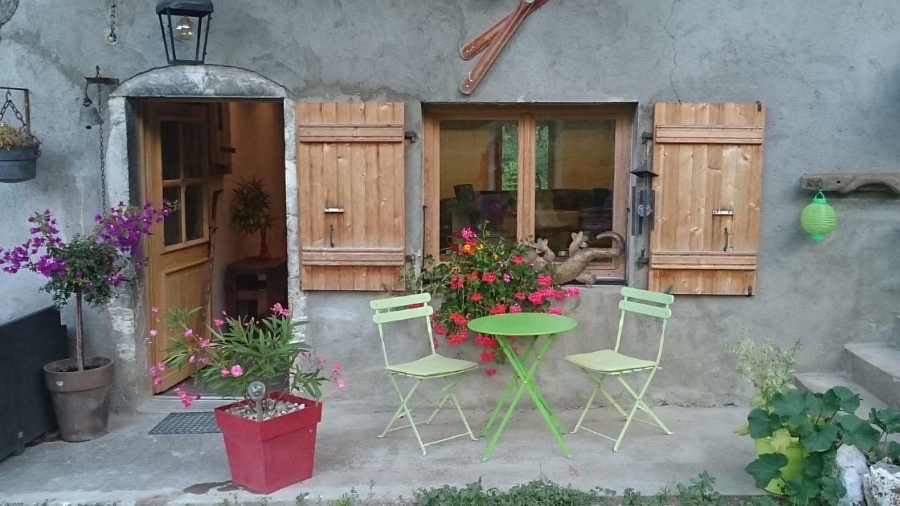 Ferme Familiale Chez Lili Villa Alex ภายนอก รูปภาพ